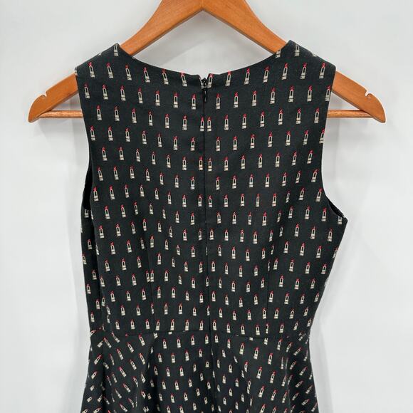 SHOSHANNA Elvira V-Neck Fit & Flare Black Red Lipstick Print Dress // 2 - Picture 9 of 11